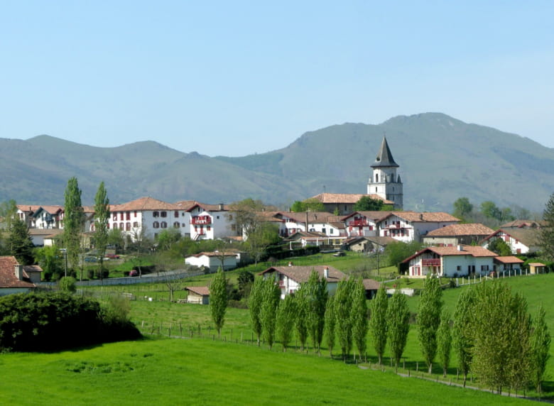 ainhoa-champ-cote-3-credit-ot-ainhoa-780x0 Ainhoa - pais vasco- ruta en camper