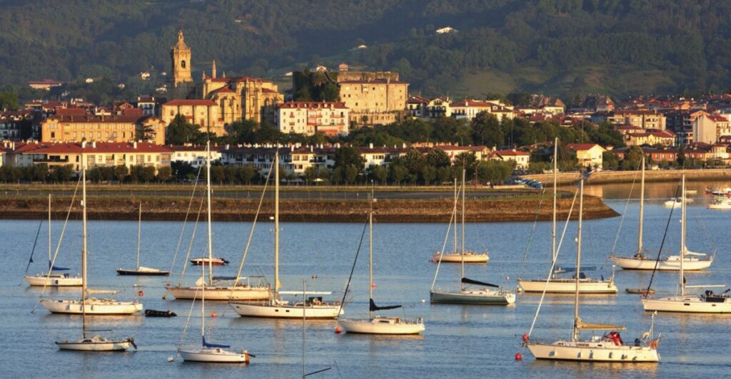 hondarribi-barcos-1b hondarribi- pais vasco